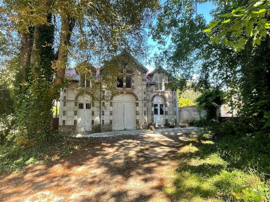 La Maison Du Manoir 1900 Une Experience En Famille La Ferte-Gaucher Bagian luar foto